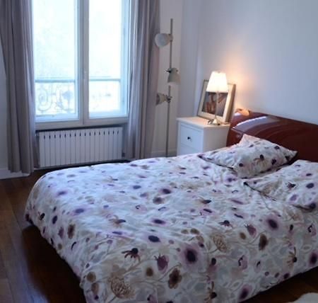 Apartmán Eiffel Edge Escape 30 M From Eiffel Tower Paříž Exteriér fotografie