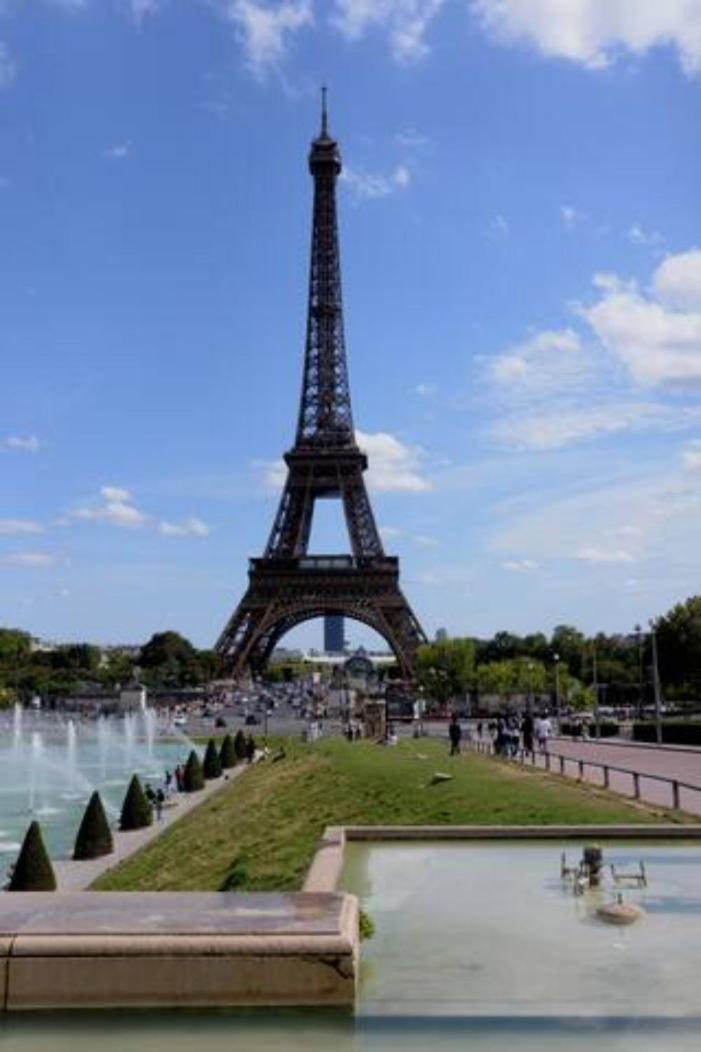 Apartmán Eiffel Edge Escape 30 M From Eiffel Tower Paříž Exteriér fotografie